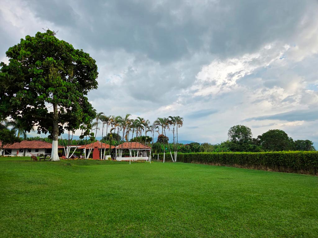 detur, de tur, detur fincas fincas en Armenia, fincas en alquiler Armenia, alquiler de fincas en Armenia, fincas turísticas en Armenia, finca vacacional Armenia, finca campestre Armenia, fincas en el eje cafetero
