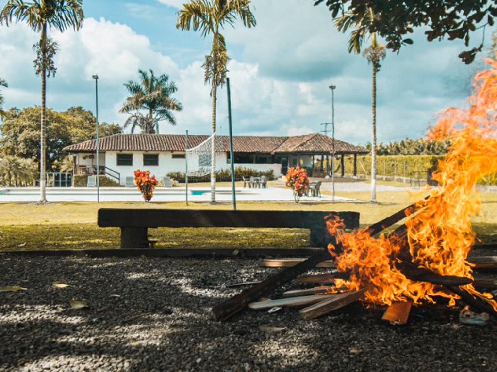 detur, de tur, detur fincas fincas en Armenia, fincas en alquiler Armenia, alquiler de fincas en Armenia, fincas turísticas en Armenia, finca vacacional Armenia, finca campestre Armenia, fincas en el eje cafetero